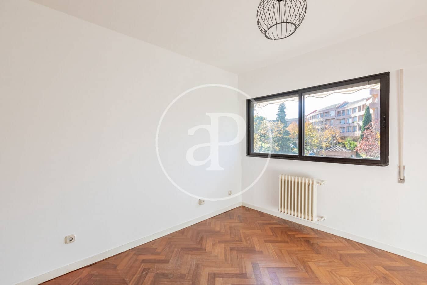 4 bedroom Apartment for rent in Pozuelo de Alarcon with pool - € 2,500 (Ref: 9431286)