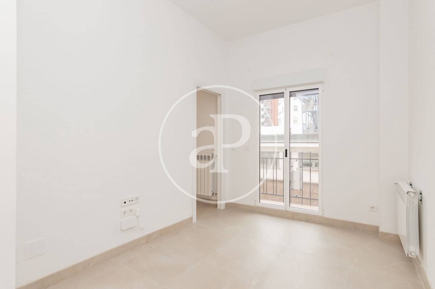 2 bedroom Apartment for rent in Madrid city - € 2,000 (Ref: 9433418)