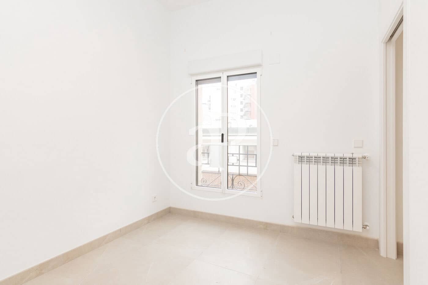 2 bedroom Apartment for rent in Madrid city - € 2,000 (Ref: 9433418)