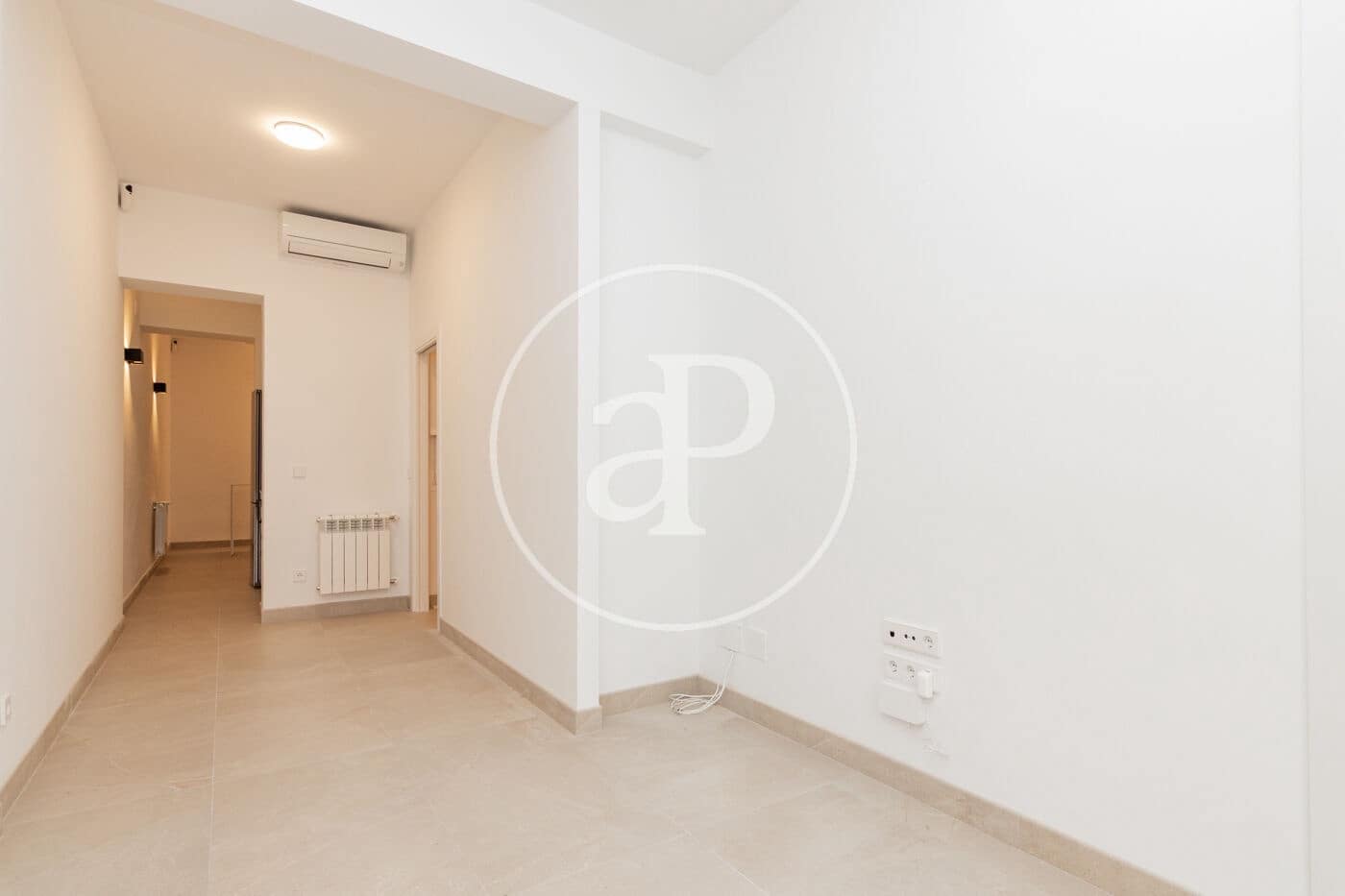 2 bedroom Apartment for rent in Madrid city - € 2,000 (Ref: 9433418)