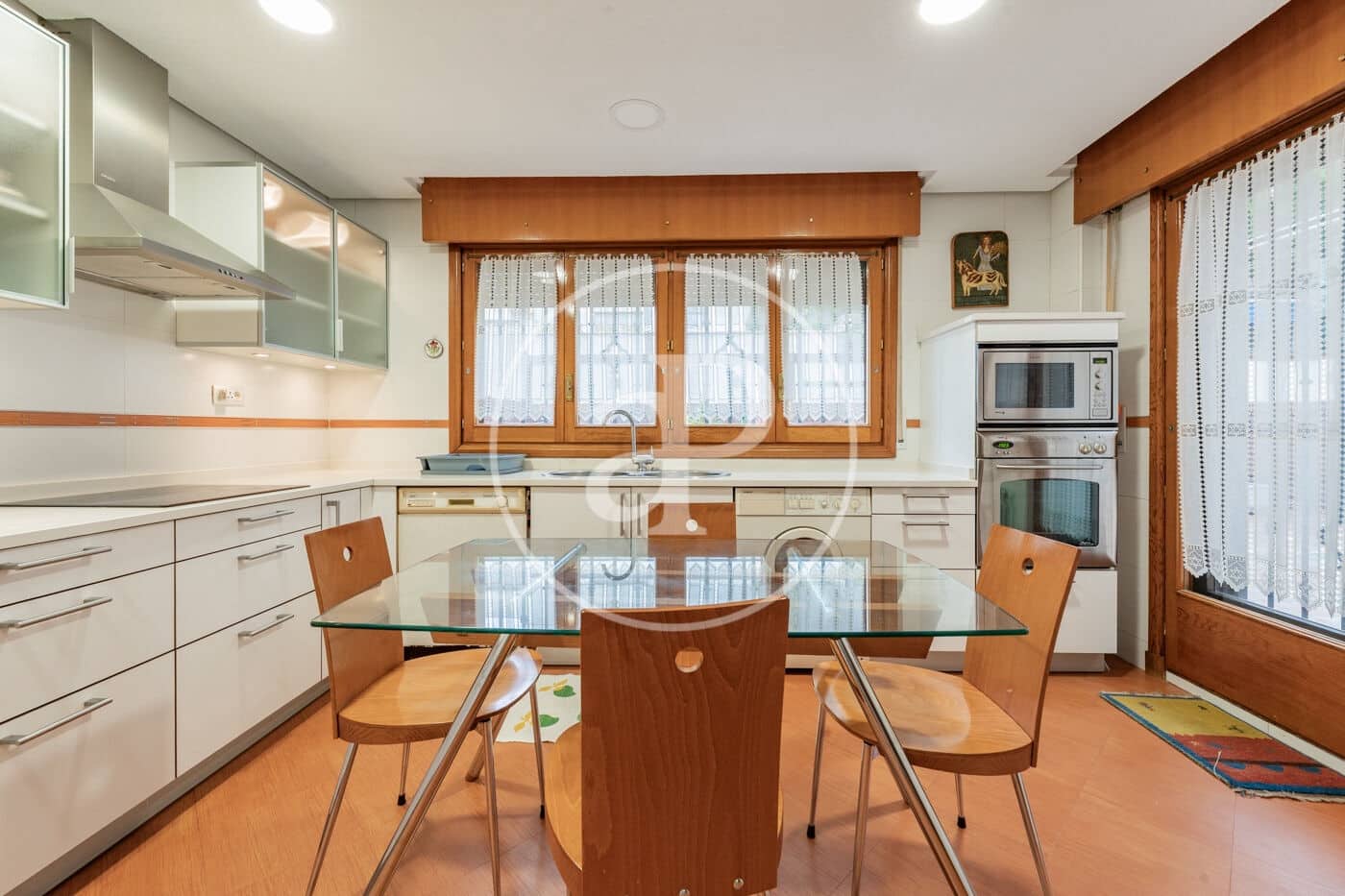 3 bedroom Villa for rent in Madrid city - € 3,000 (Ref: 9433419)