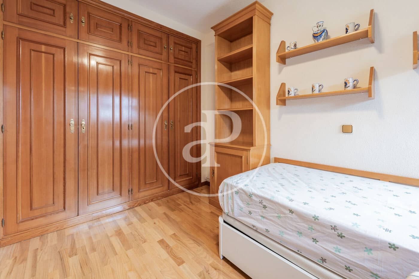 3 bedroom Villa for rent in Madrid city - € 3,000 (Ref: 9433419)