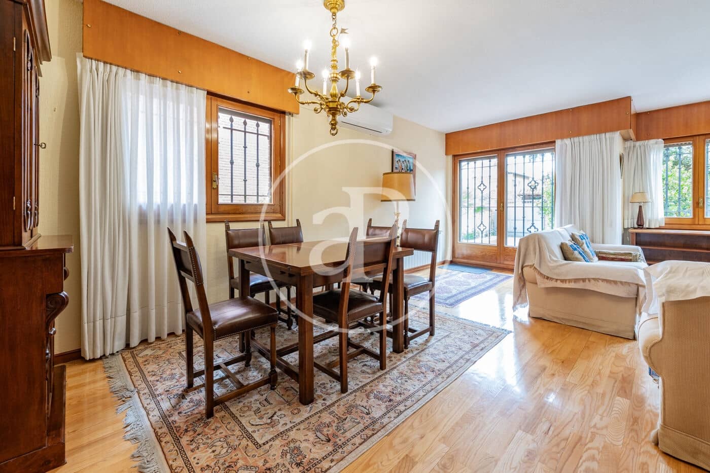 3 bedroom Villa for rent in Madrid city - € 3,000 (Ref: 9433419)