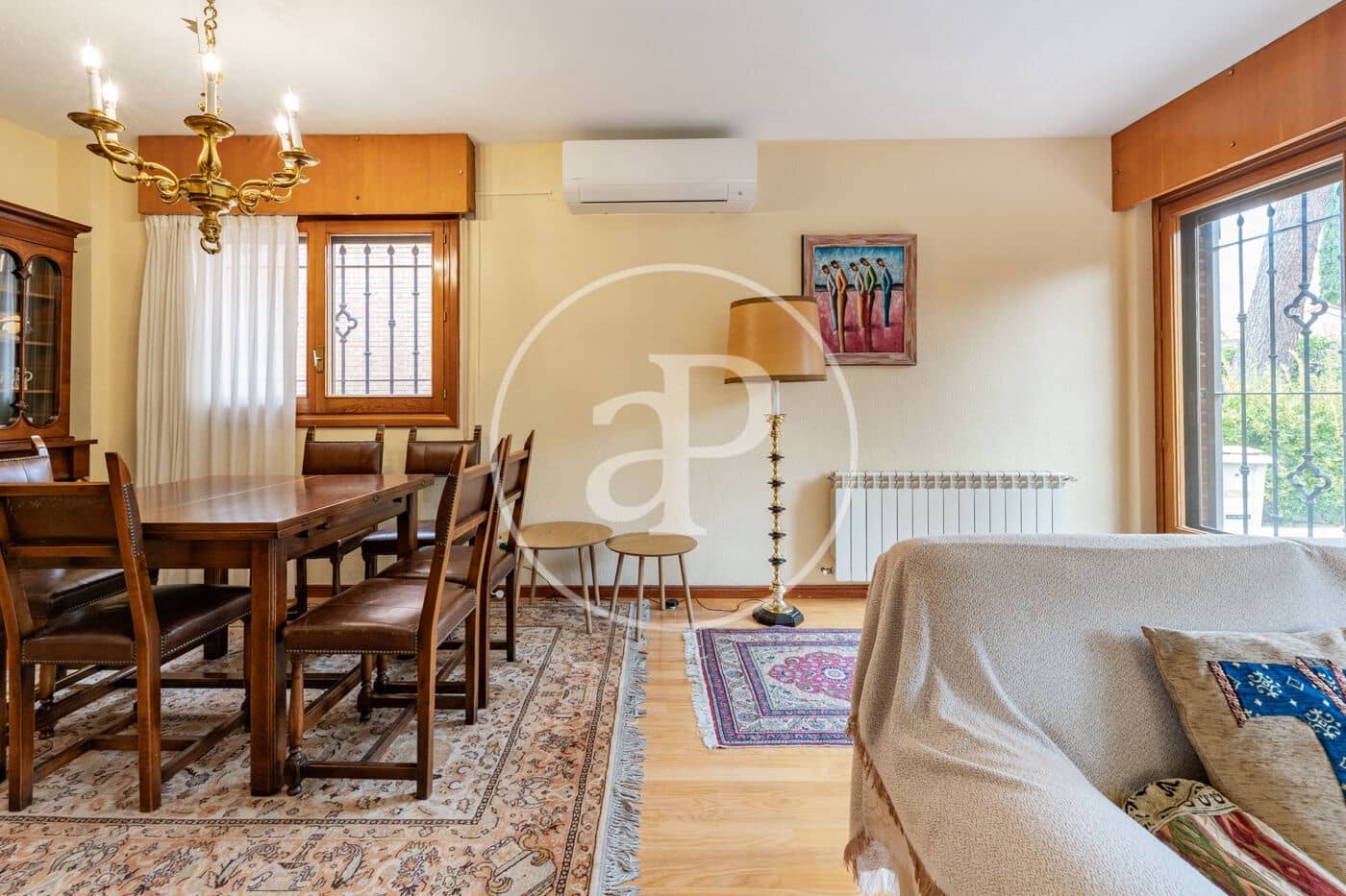 3 bedroom Villa for rent in Madrid city - € 3,000 (Ref: 9433419)