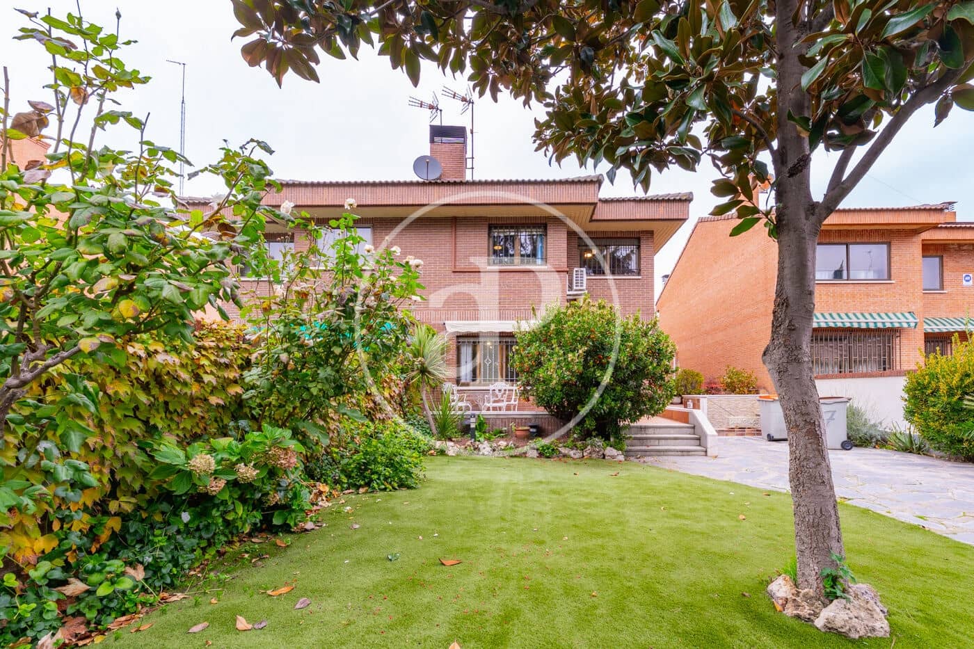 3 bedroom Villa for rent in Madrid city - € 3,000 (Ref: 9433419)