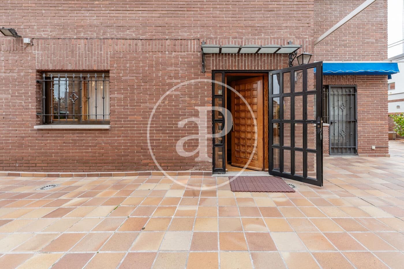 3 bedroom Villa for rent in Madrid city - € 3,000 (Ref: 9433419)