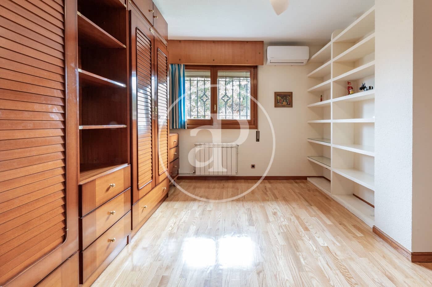 3 bedroom Villa for rent in Madrid city - € 3,000 (Ref: 9433419)