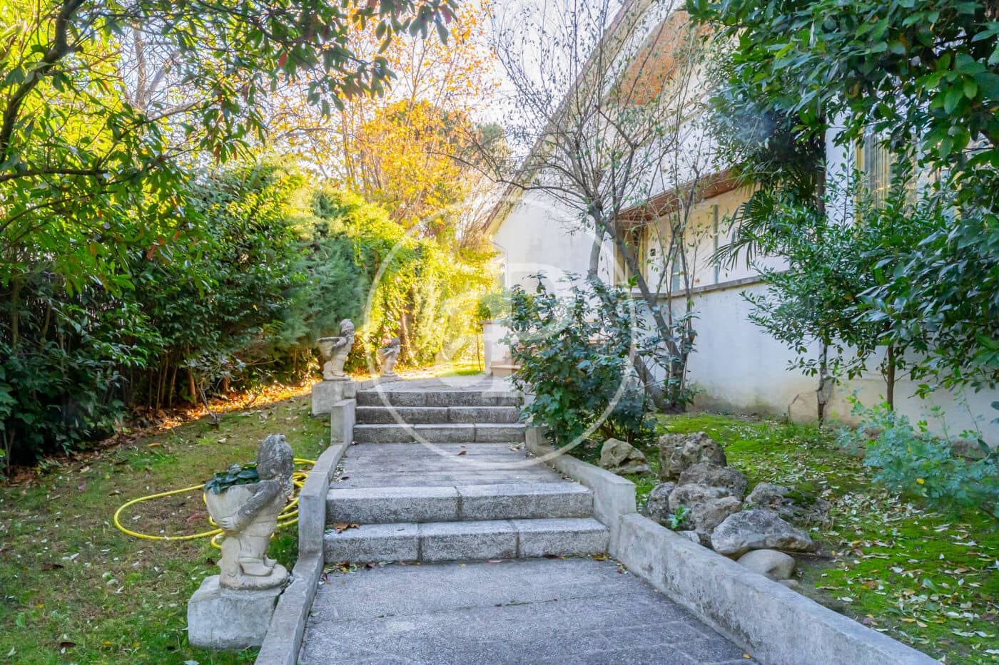 5 sovrum Villa till salu i Boadilla del Monte med pool - 1 200 000 € (Ref: 9437854)