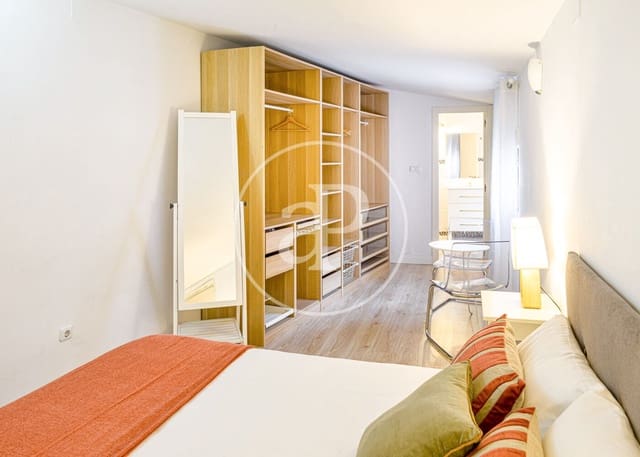 3 bedroom Apartment for sale in Palacio, Madrid city - € 690,000 (Ref: 9437858)