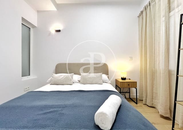 2 soveværelse Lejlighed til leje i Palacio, Madrid by - € 1.950 (Ref: 9437859)