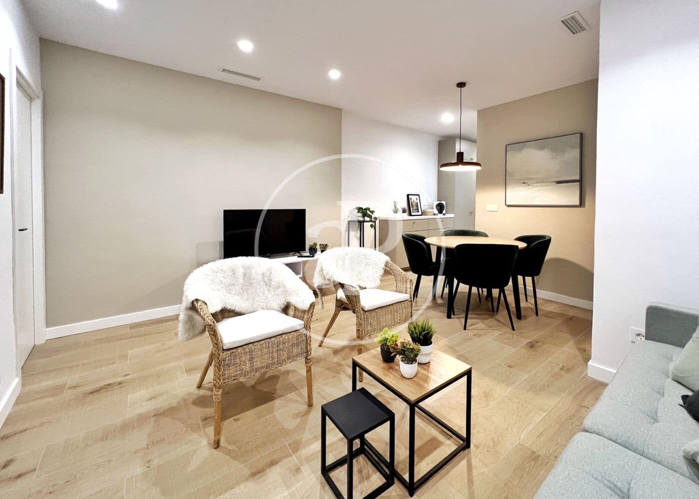 2 soveværelse Lejlighed til leje i Madrid by - € 1.950 (Ref: 9437859)