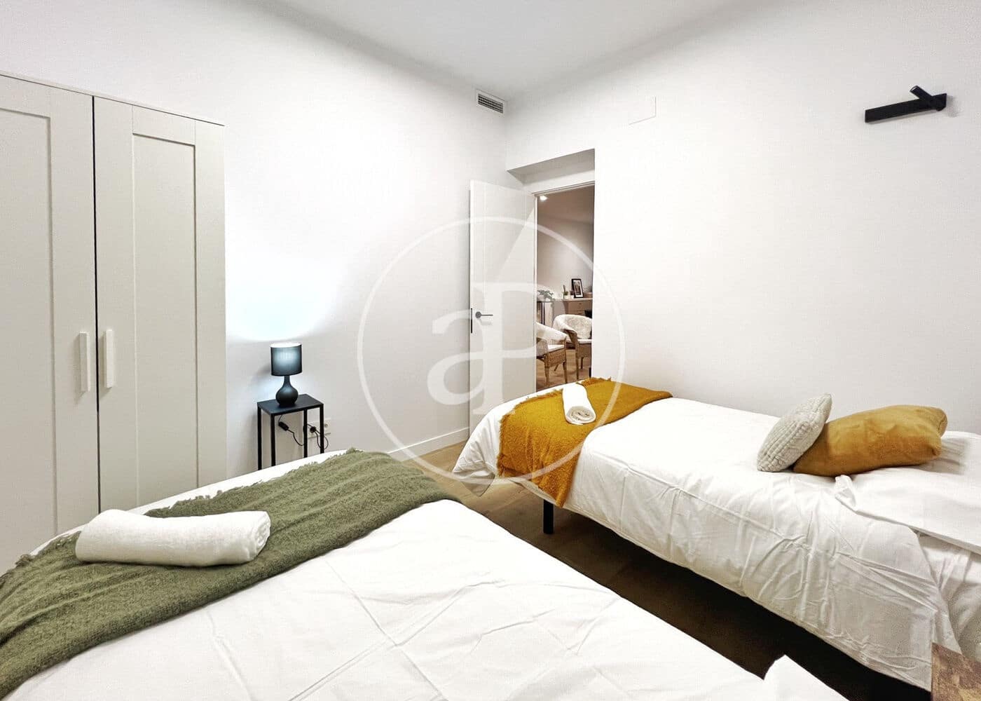 2 soveværelse Lejlighed til leje i Madrid by - € 1.950 (Ref: 9437859)