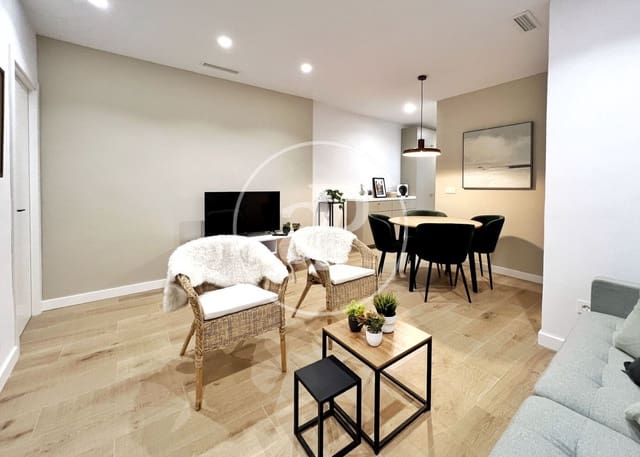 2 soveværelse Lejlighed til leje i Palacio, Madrid by - € 1.950 (Ref: 9437859)