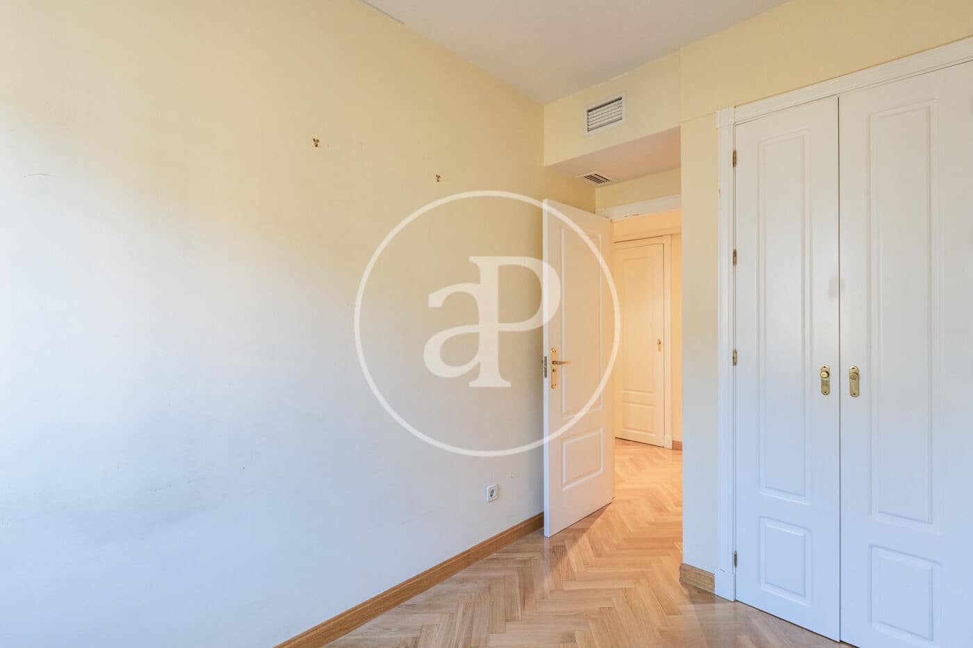 3 soverom Leilighet til leie i San Sebastian de los Reyes med svømmebasseng - € 1 900 (Ref: 9440147)