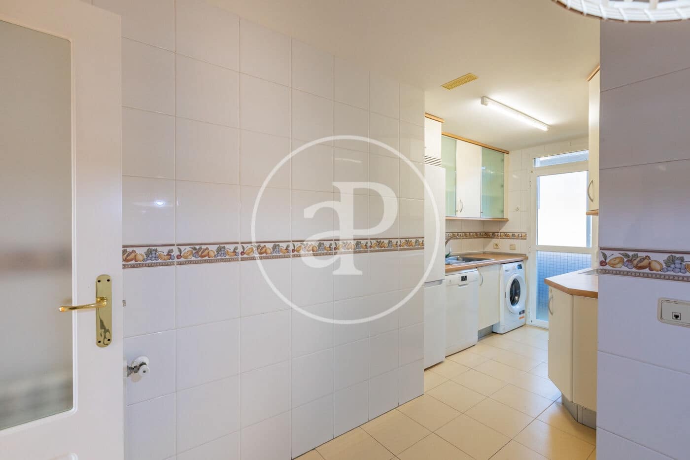 3 soverom Leilighet til leie i San Sebastian de los Reyes med svømmebasseng - € 1 900 (Ref: 9440147)