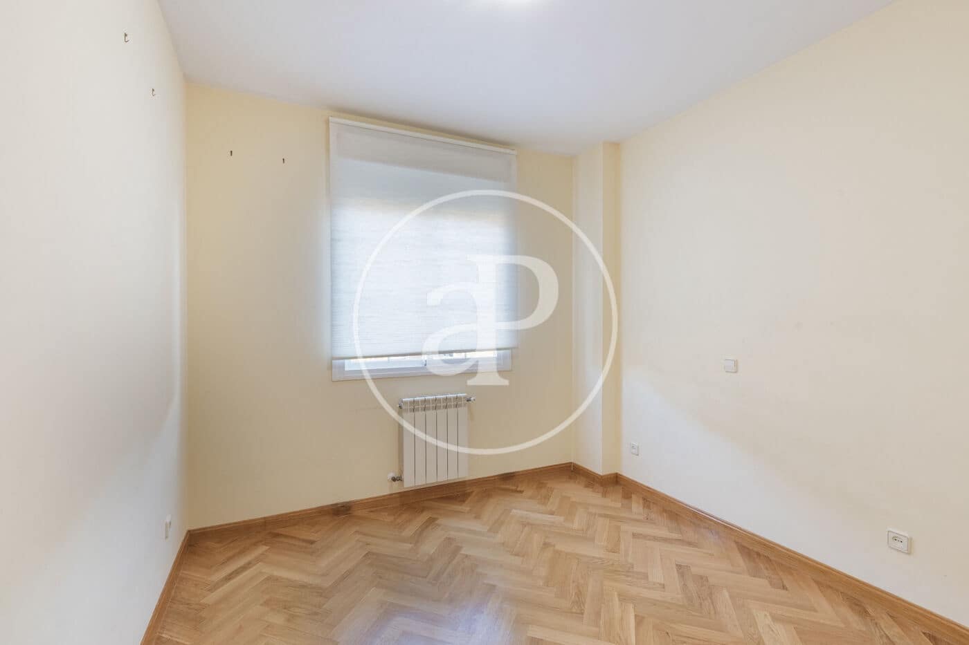 3 soverom Leilighet til leie i San Sebastian de los Reyes med svømmebasseng - € 1 900 (Ref: 9440147)