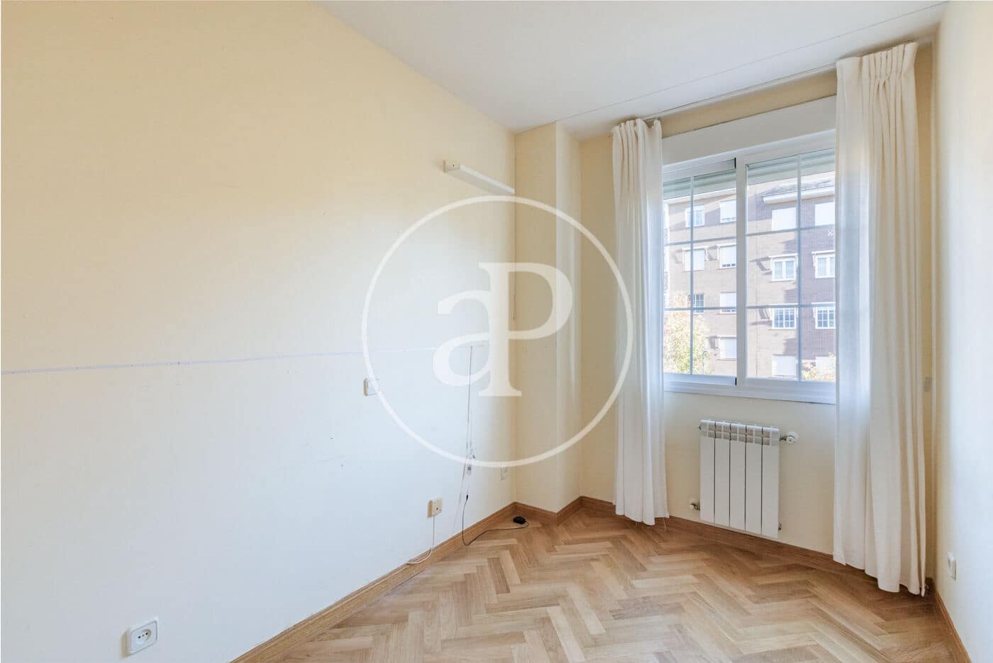 3 soverom Leilighet til leie i San Sebastian de los Reyes med svømmebasseng - € 1 900 (Ref: 9440147)