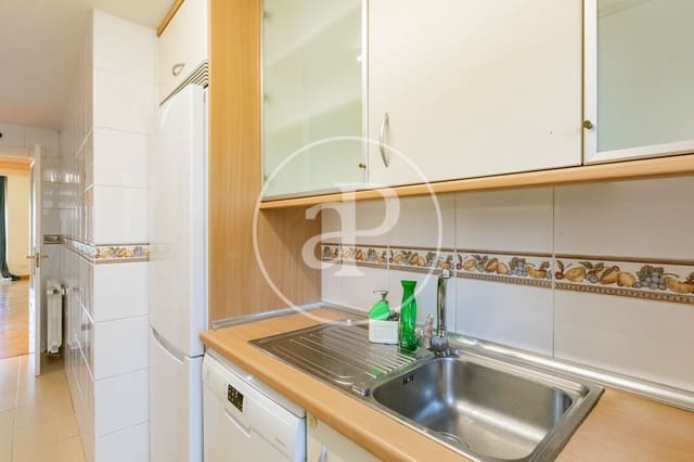 Appartement de 3 chambres à louer à San Sebastián de los Reyes avec piscine - 1 900 € (Ref: 9440147)