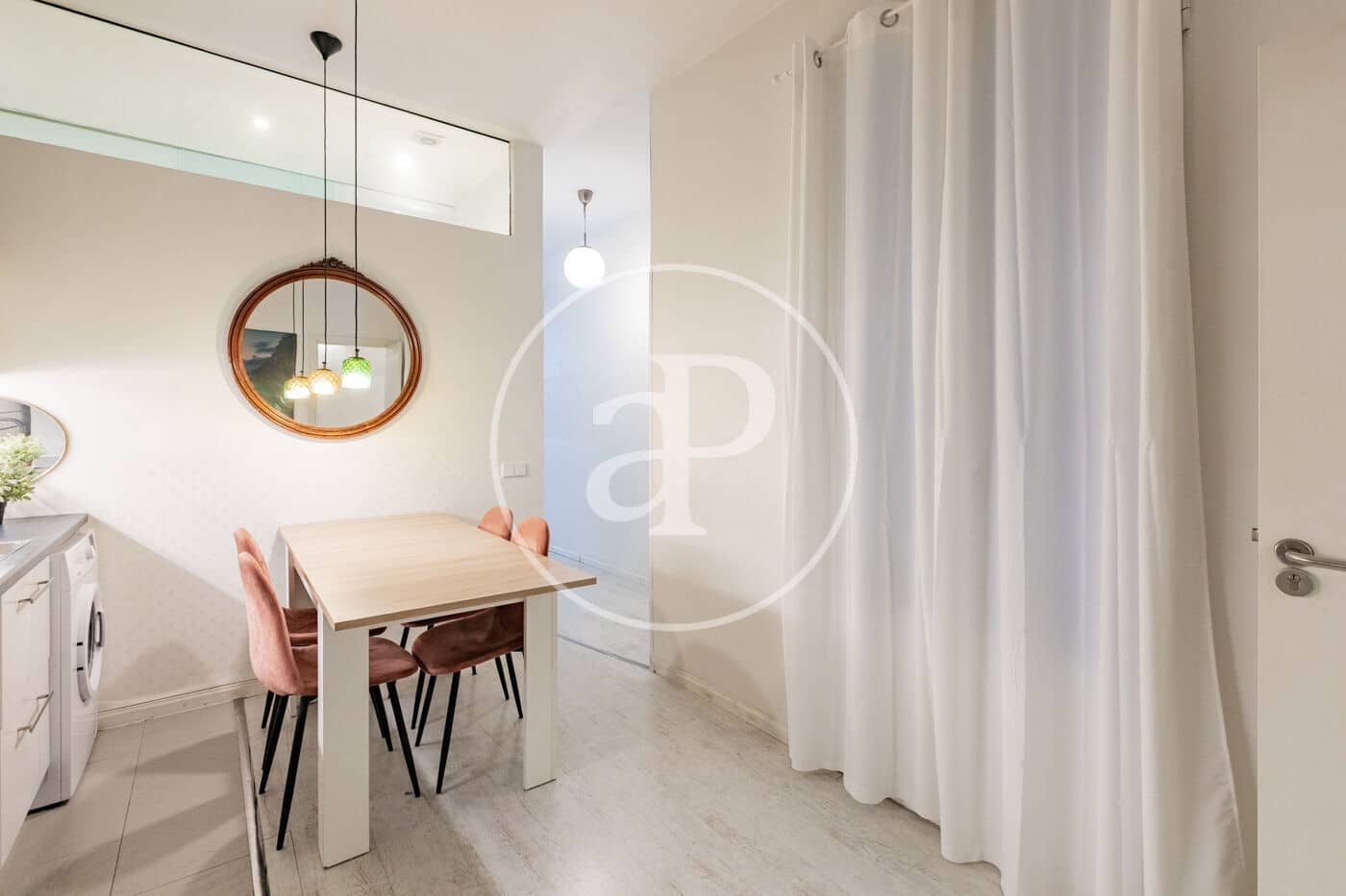 2 soveværelse Lejlighed til leje i Madrid by - € 3.100 (Ref: 9440148)