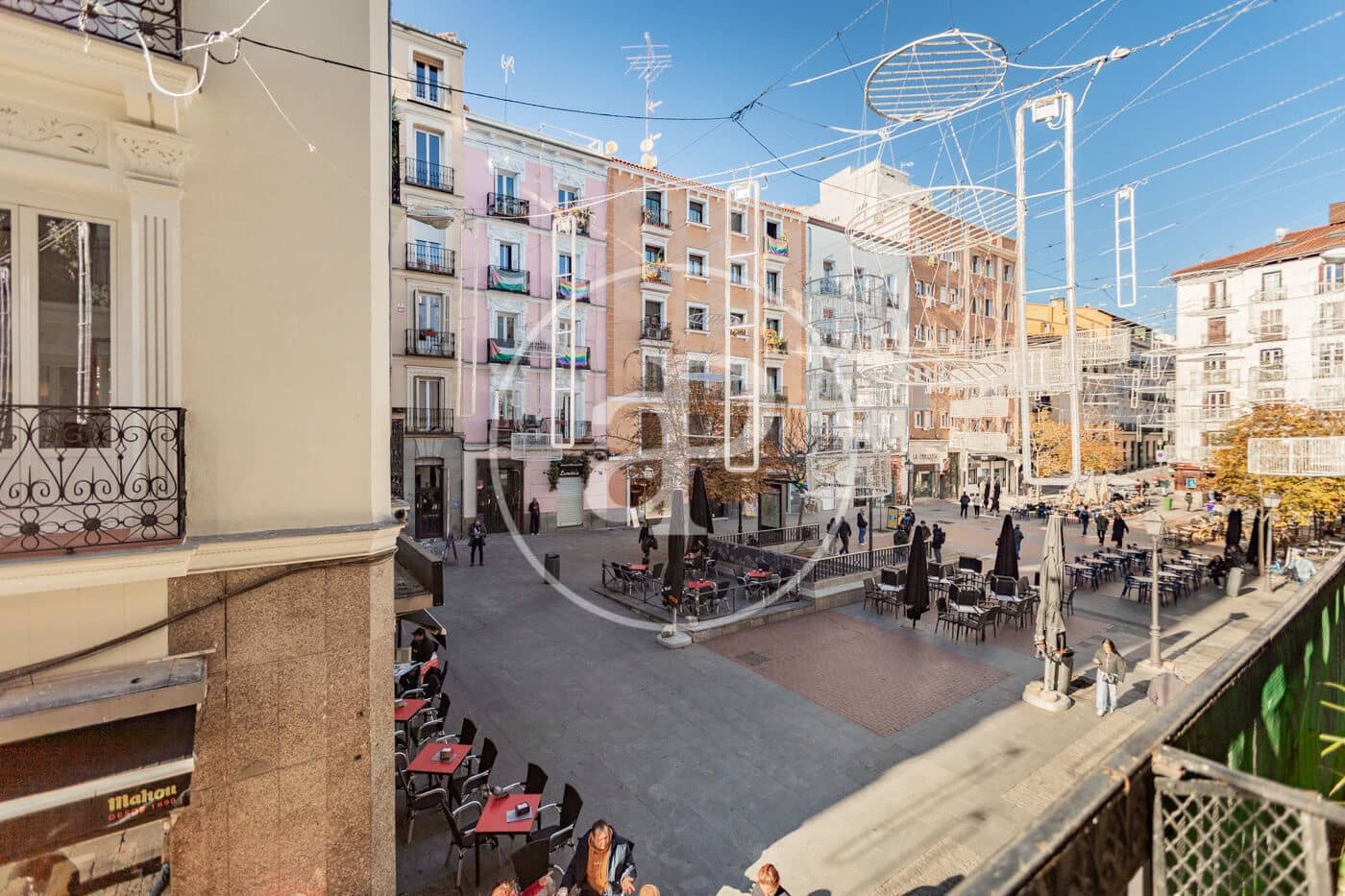 2 soveværelse Lejlighed til leje i Madrid by - € 3.100 (Ref: 9440148)