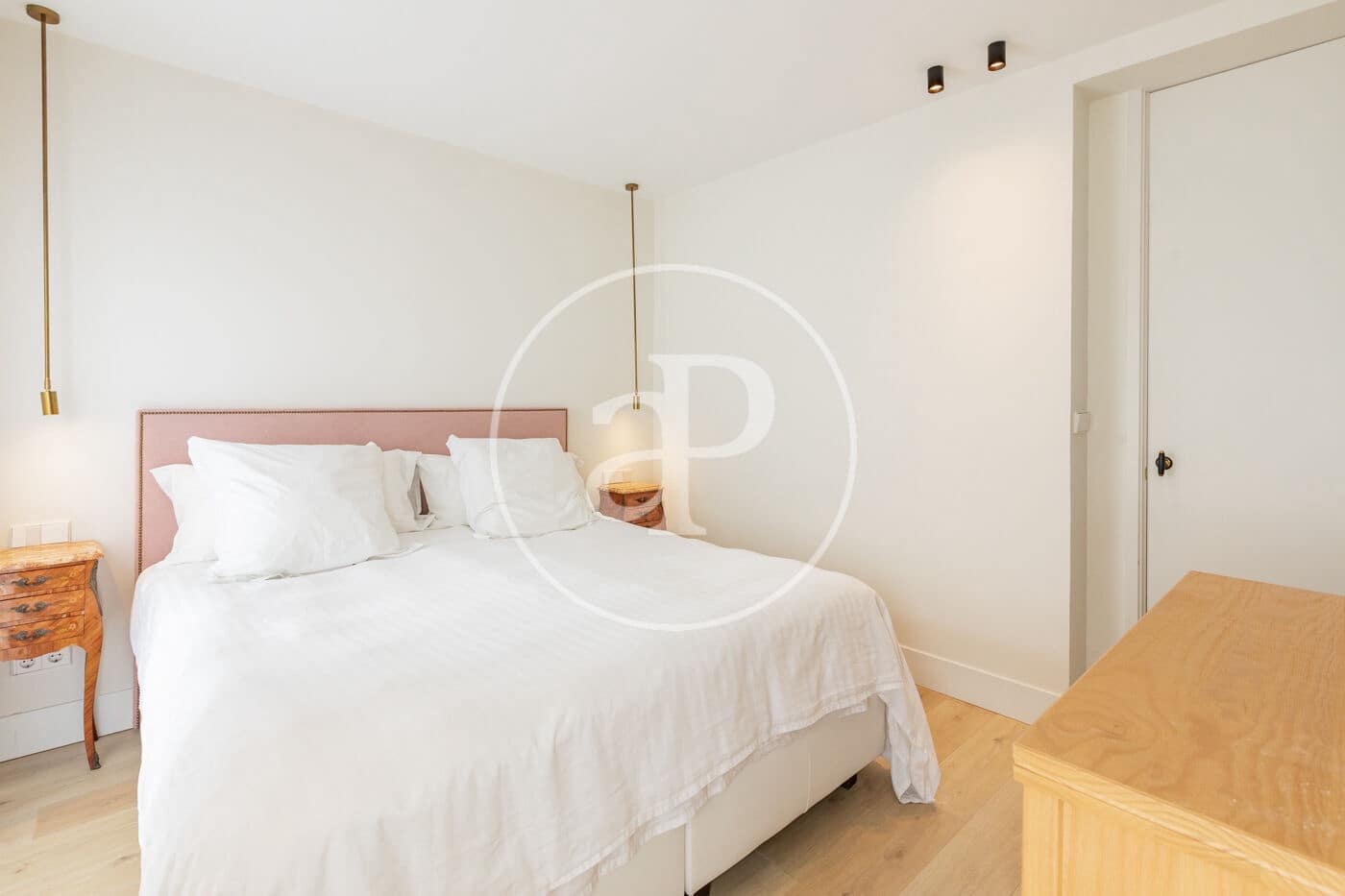 4 sovrum Villa till salu i Madrid stad - 1 100 000 € (Ref: 9440150)