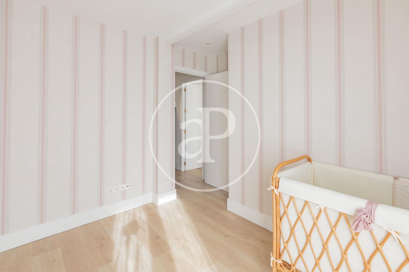 4 sovrum Villa till salu i Madrid stad - 1 100 000 € (Ref: 9440150)