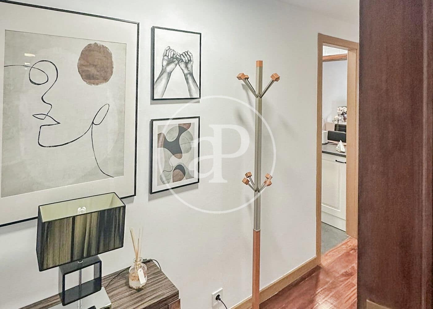 2 soveværelse Lejlighed til leje i Madrid by - € 2.500 (Ref: 9446345)