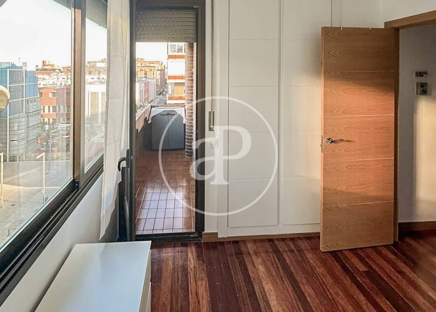 2 soveværelse Lejlighed til leje i Madrid by - € 2.500 (Ref: 9446345)