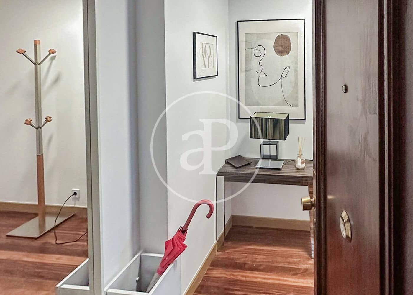 2 soveværelse Lejlighed til leje i Madrid by - € 2.500 (Ref: 9446345)