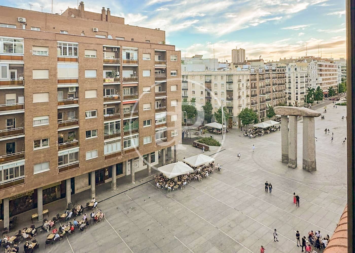 2 soveværelse Lejlighed til leje i Madrid by - € 2.500 (Ref: 9446345)