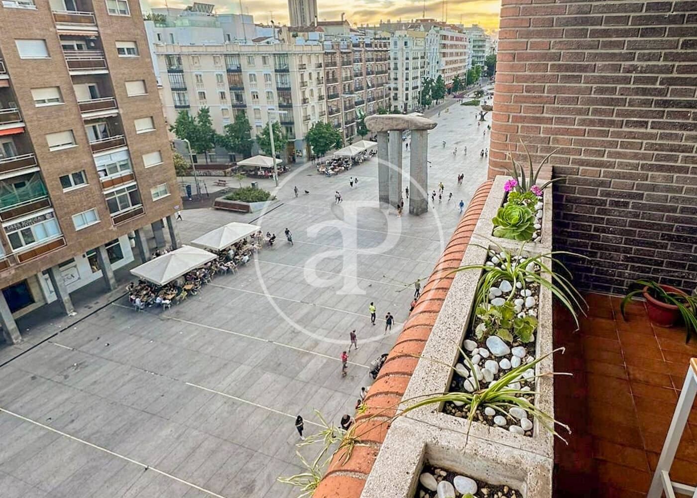 2 soveværelse Lejlighed til leje i Madrid by - € 2.500 (Ref: 9446345)