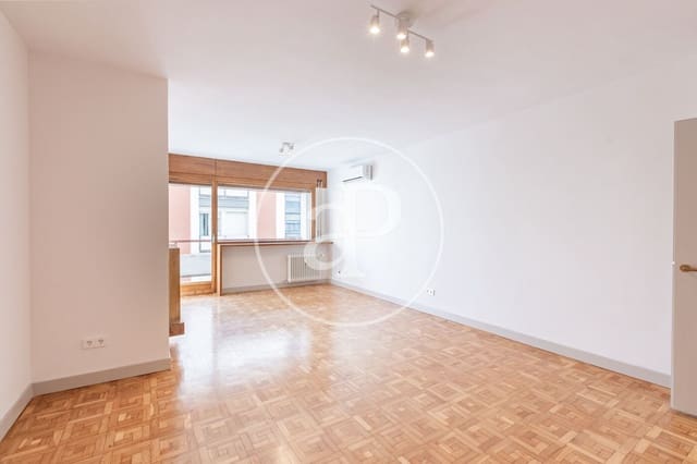 4 quarto Apartamento para arrendar em Castellana, Madrid cidade - 4 800 € (Ref: 9446346)