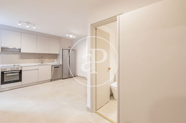 4 quarto Apartamento para arrendar em Castellana, Madrid cidade - 4 800 € (Ref: 9446346)