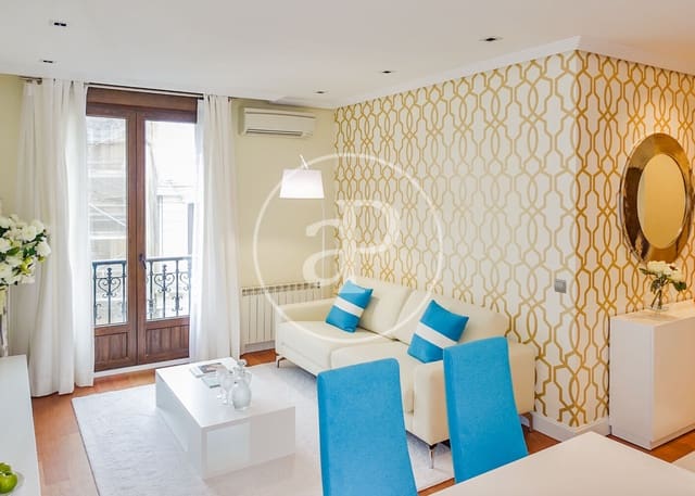 2 slaapkamer Appartement te huur in Cortes, Madrid stad - € 2.600 (Ref: 9446347)