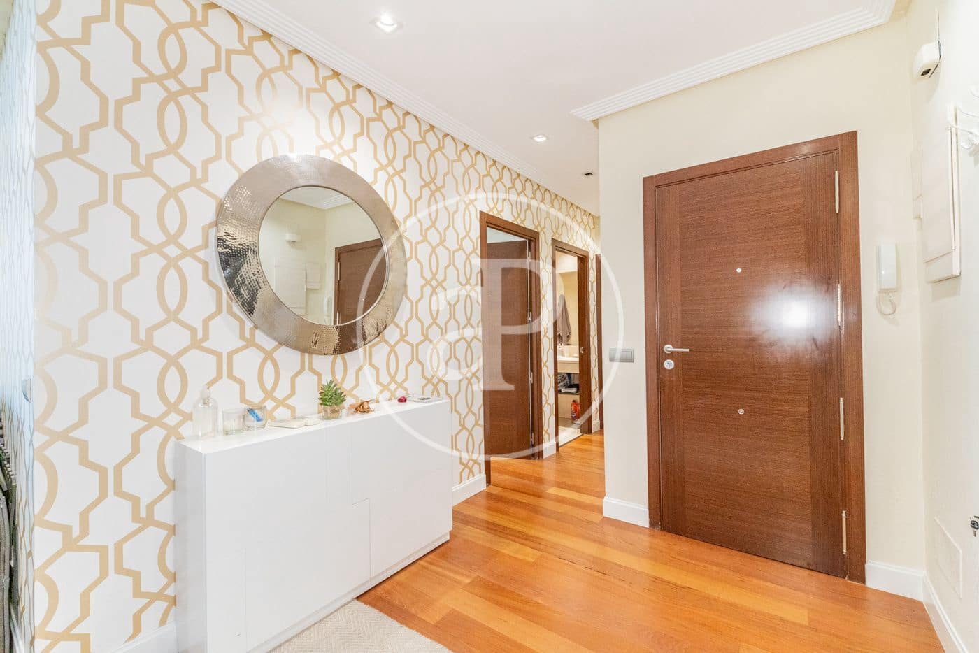 2 soveværelse Lejlighed til leje i Madrid by - € 2.600 (Ref: 9446347)