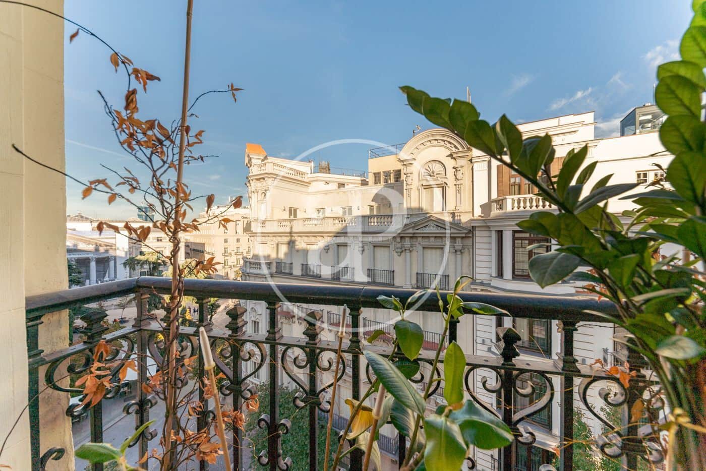 2 soveværelse Lejlighed til leje i Madrid by - € 2.600 (Ref: 9446347)