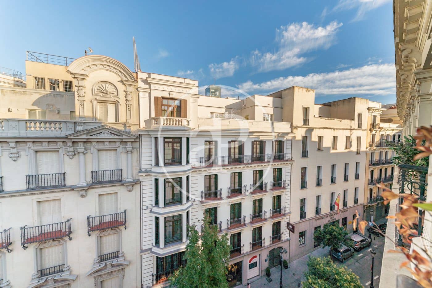 2 soveværelse Lejlighed til leje i Madrid by - € 2.600 (Ref: 9446347)