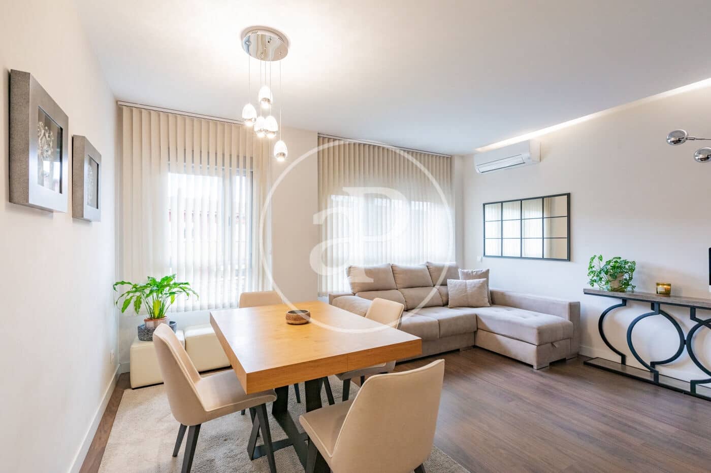 2 bedroom Apartment for sale in San Sebastian de los Reyes - € 415,000 (Ref: 9446348)