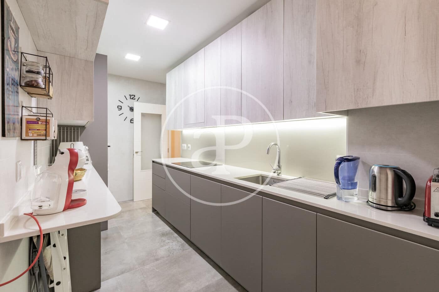 2 bedroom Apartment for sale in San Sebastian de los Reyes - € 415,000 (Ref: 9446348)