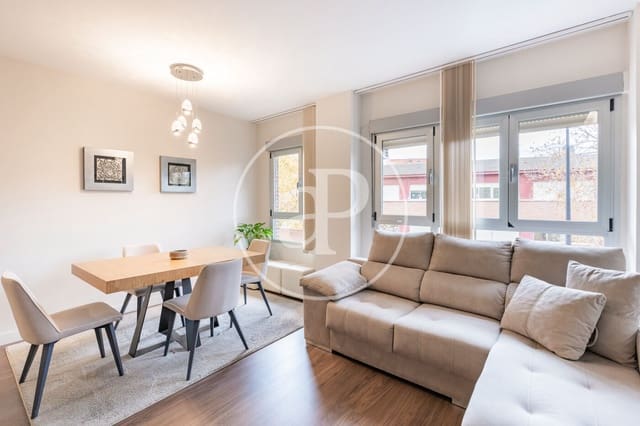 2 sovrum Lägenhet till salu i San Sebastián de los Reyes - 415 000 € (Ref: 9446348)