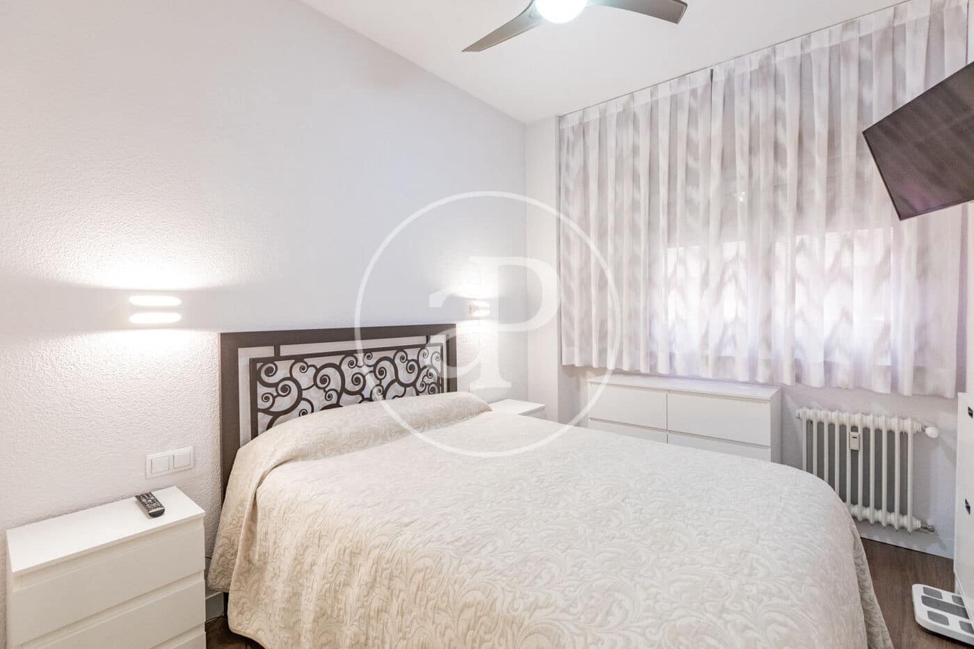 2 bedroom Apartment for sale in San Sebastian de los Reyes - € 415,000 (Ref: 9446348)