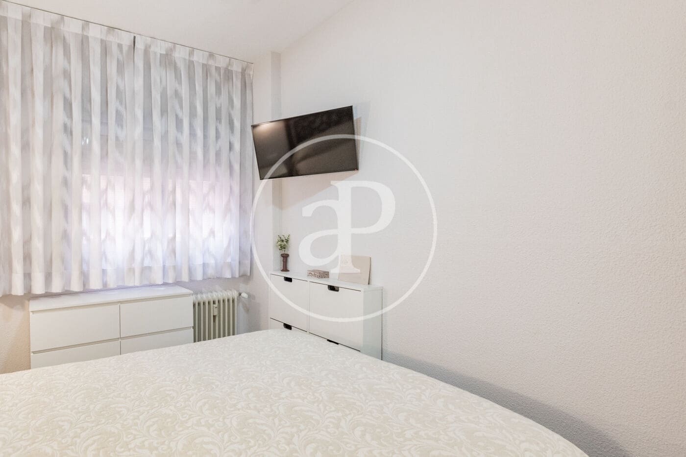 2 bedroom Apartment for sale in San Sebastian de los Reyes - € 415,000 (Ref: 9446348)