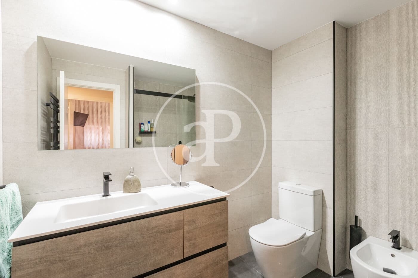 2 bedroom Apartment for sale in San Sebastian de los Reyes - € 415,000 (Ref: 9446348)