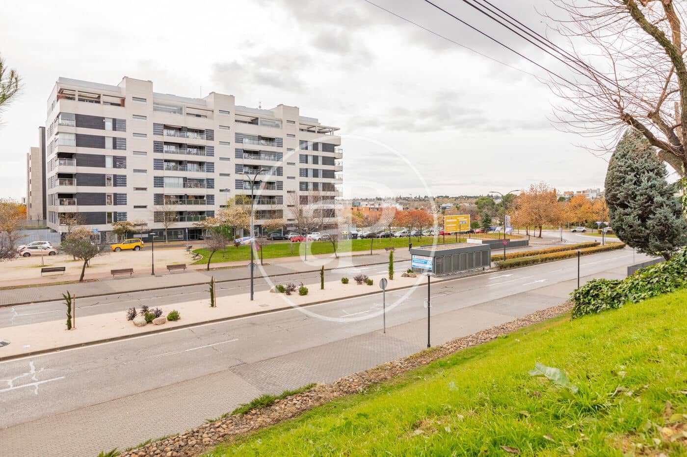 2 bedroom Apartment for sale in San Sebastian de los Reyes - € 415,000 (Ref: 9446348)