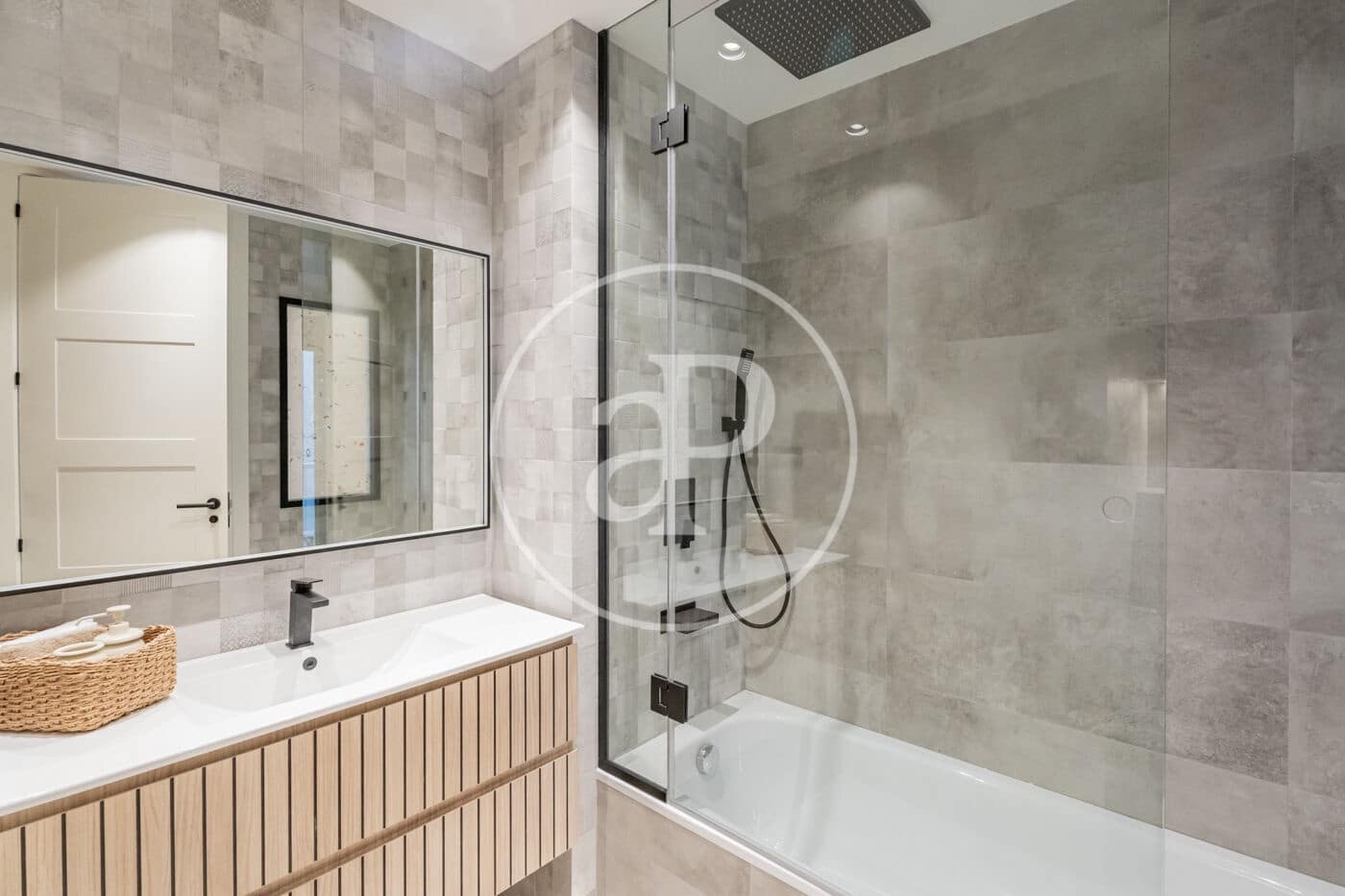 3 soveværelse Lejlighed til salg i Madrid by med swimmingpool - € 2.400.000 (Ref: 9446349)