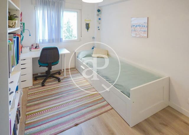 4 soverom Leilighet til salgs i Alameda de Osuna, Madrid by med svømmebasseng - € 760 000 (Ref: 9446352)