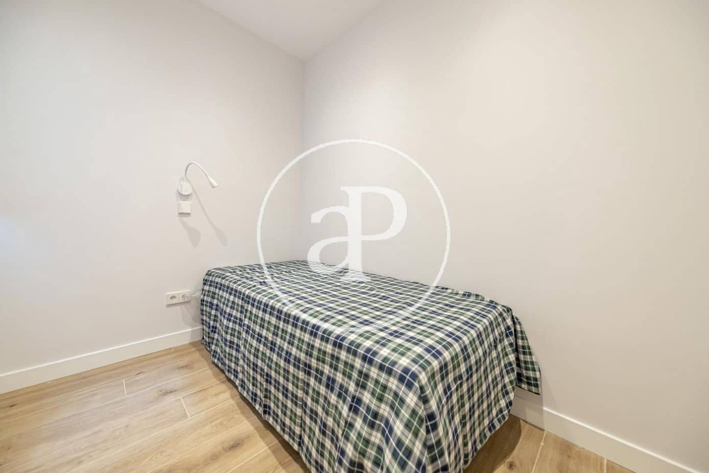 2 bedroom Apartment for rent in Madrid city - € 2,400 (Ref: 9449191)