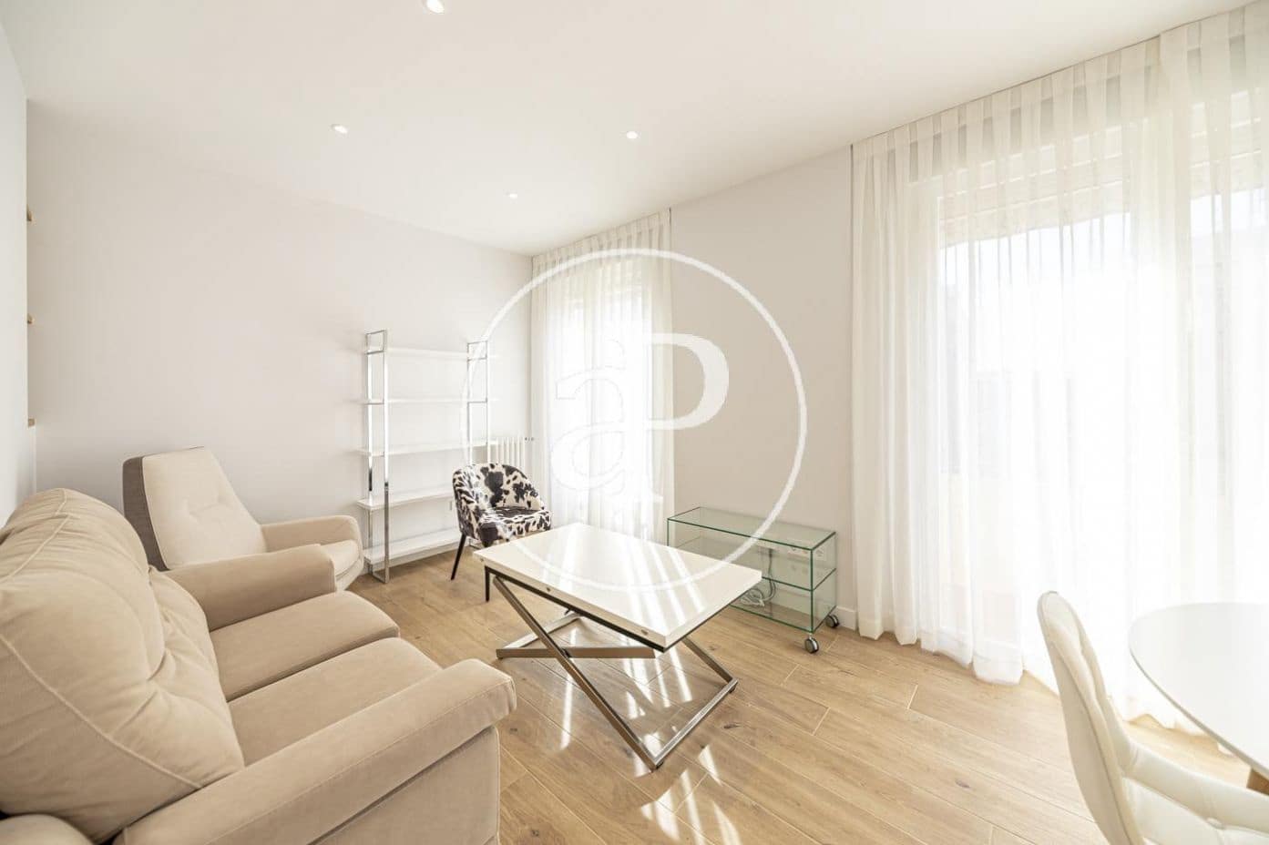 2 bedroom Apartment for rent in Madrid city - € 2,400 (Ref: 9449191)
