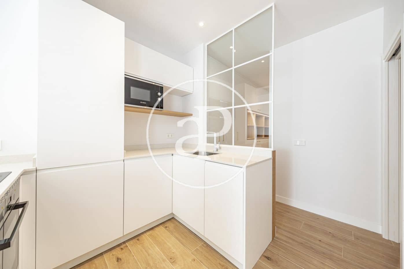 2 bedroom Apartment for rent in Madrid city - € 2,400 (Ref: 9449191)