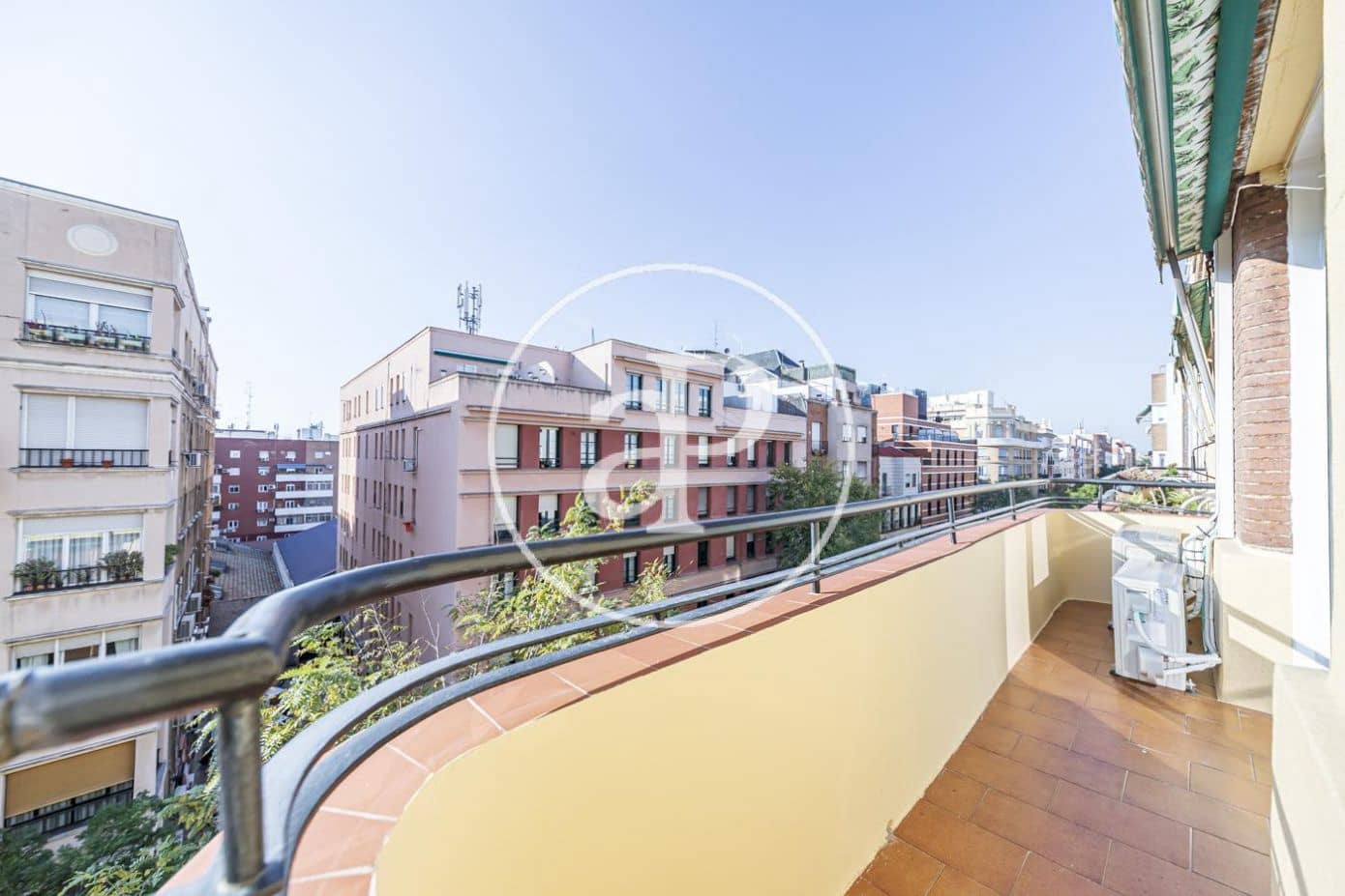 2 bedroom Apartment for rent in Madrid city - € 2,400 (Ref: 9449191)
